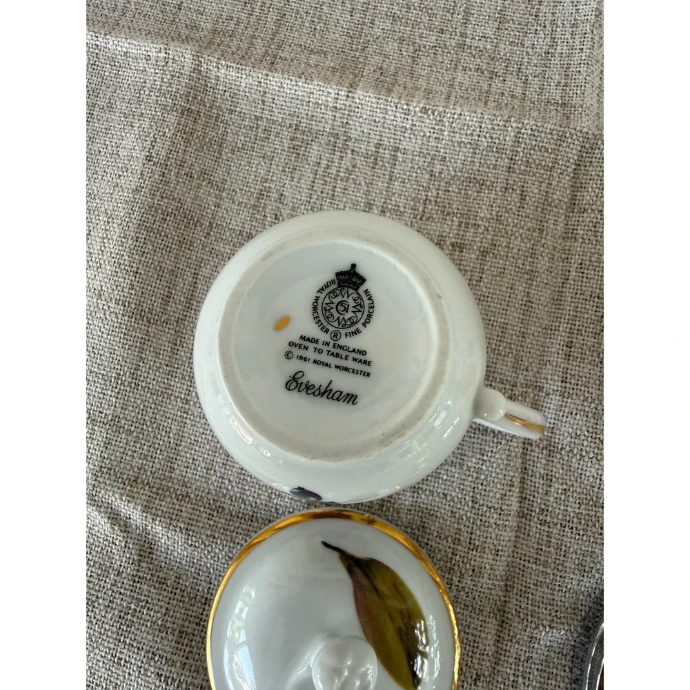 Royal Worcester Egg Coddlers Set of 2 White Excellent Evesham Gold Chrome